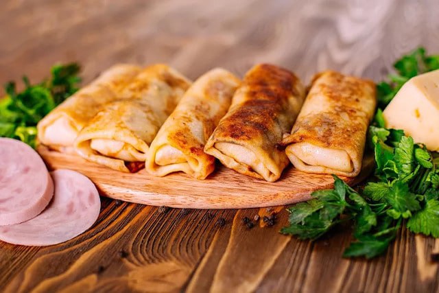 Блины с ветчиной и сыром